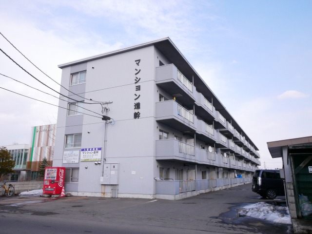 札幌市白石区本通のマンションの建物外観