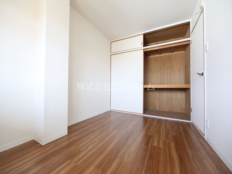 収納　洋室6帖　収納付（収納充実してます）