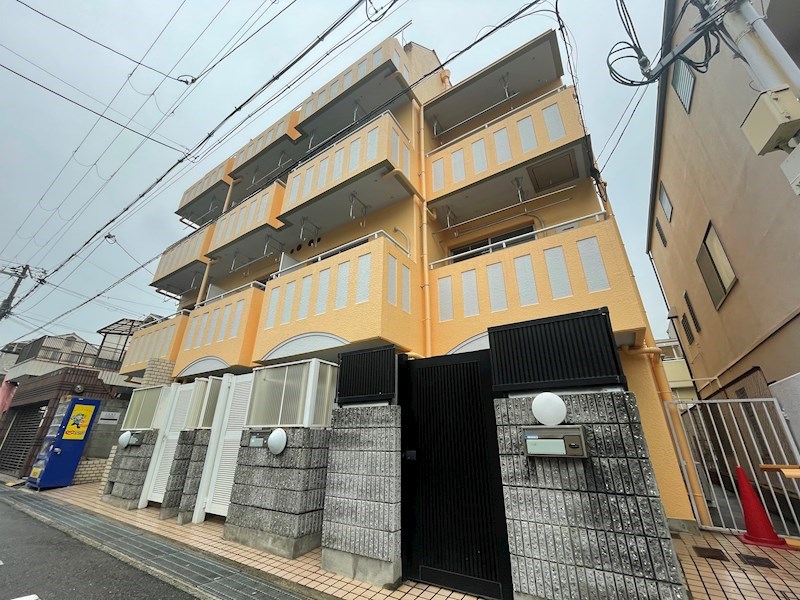 神戸市東灘区本山中町のマンションの建物外観