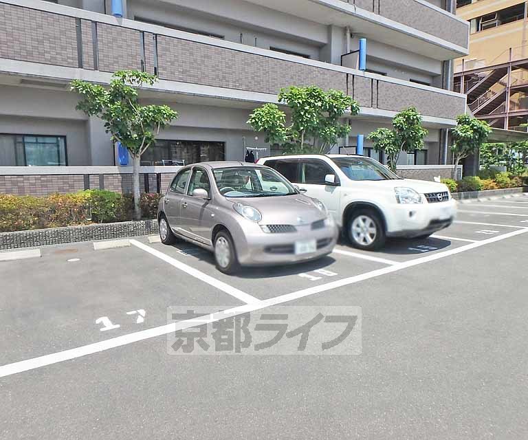 【アルカディア２１の駐車場】