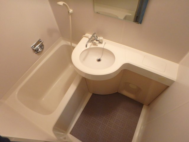 バス・シャワールーム　お風呂です