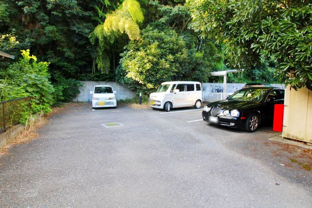駐車場　駐車場