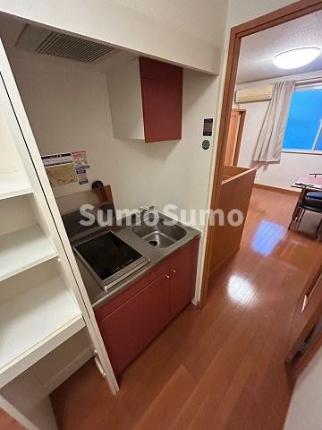 キッチン　コンパクトなキッチンで掃除もラクラク