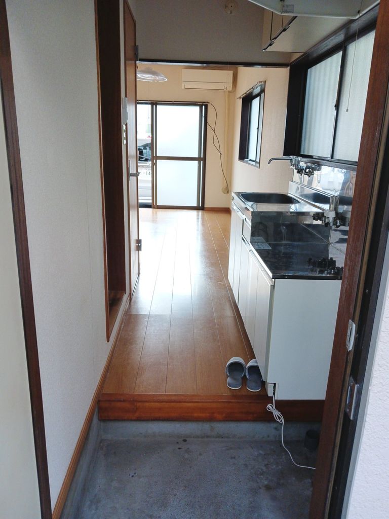 玄関　バルコニー