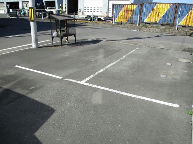 駐車場　駐車場