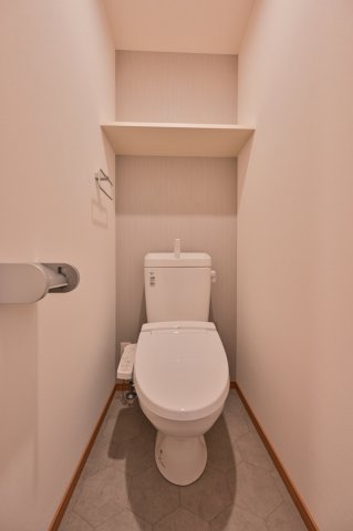 トイレ　落ち着いたトイレです