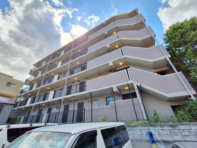 建物外観　★徒歩圏で２駅利用可能★