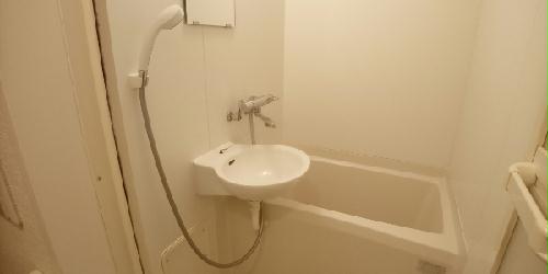 バス・シャワールーム　設備・使用は号室により異なる為、現況を優先致します。