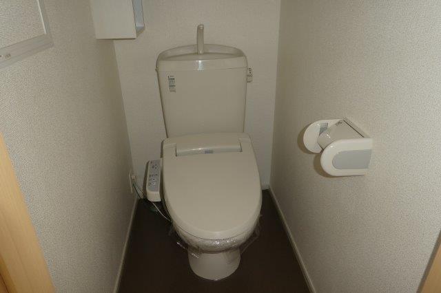 トイレ　温水洗浄便座