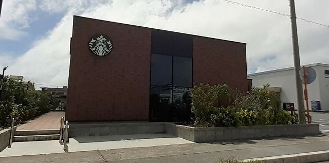 飲食店　スターバックス古謝店（飲食店）まで140m