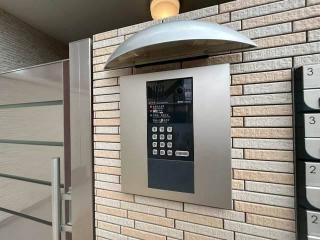 エントランス　ゆとりのあるエントランスです