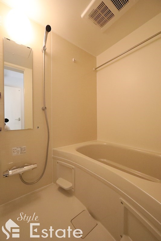 バス・シャワールーム　バスルーム