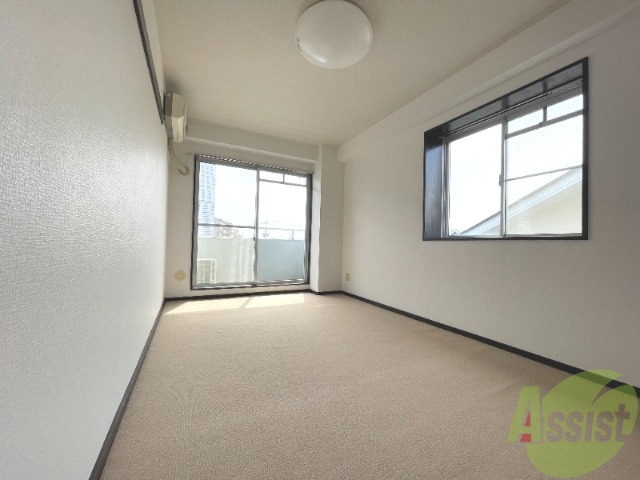 居室・リビング　７．３帖のリビングになります。伸び伸び出来そうですね。