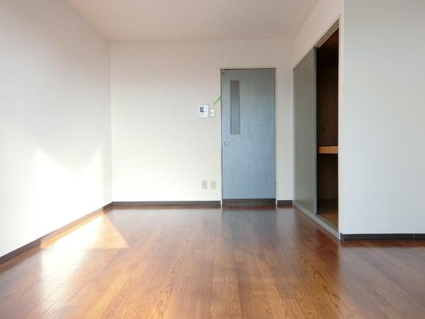 居室・リビング　日当たり良好♪