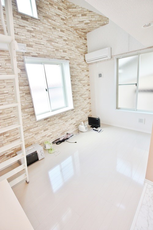 居室・リビング　同タイプの写真です