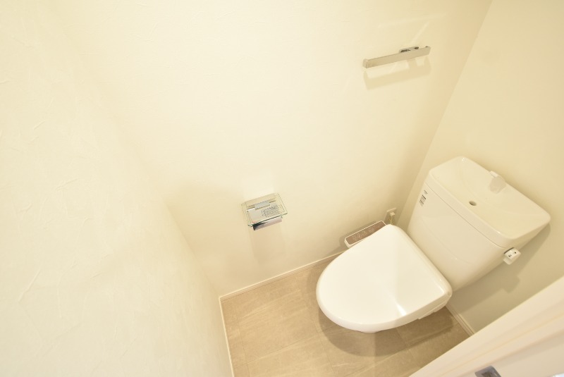 トイレ　温水洗浄暖房便座