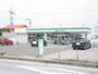 コンビニ　ファミリーマート彦根川瀬馬場町（コンビニ）まで750m