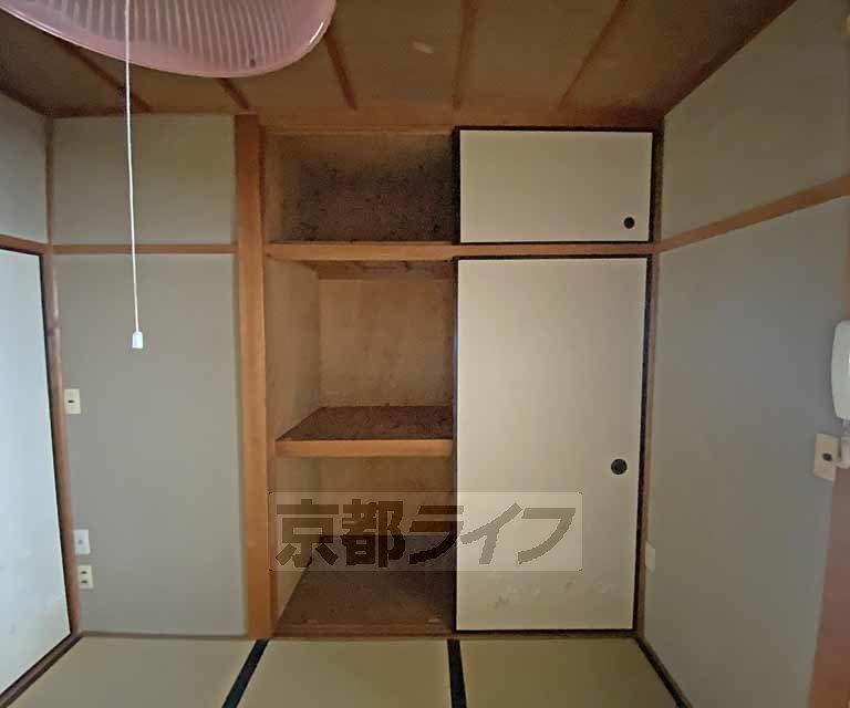 収納　４．５帖和室の押入れです。