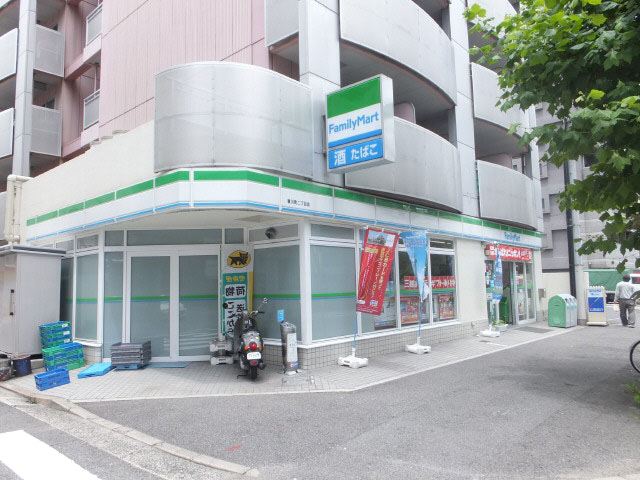 コンビニ　ファミリーマート横川町二丁目店（コンビニ）まで316m
