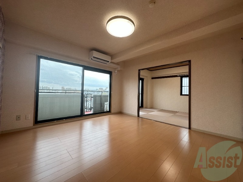 居室・リビング　広くてキレイなＬＤＫが広がっていて、充実した生活が送れそう。