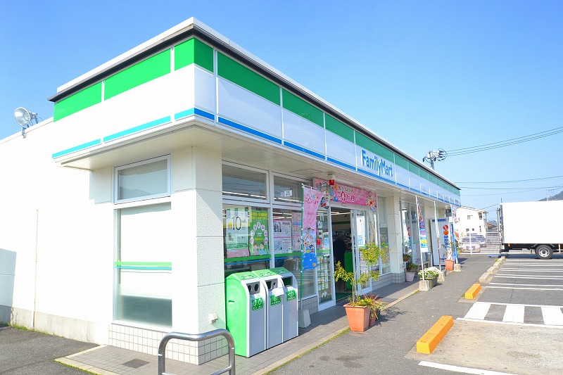 コンビニ　ファミリーマート廿日市阿品台店（コンビニ）まで408m
