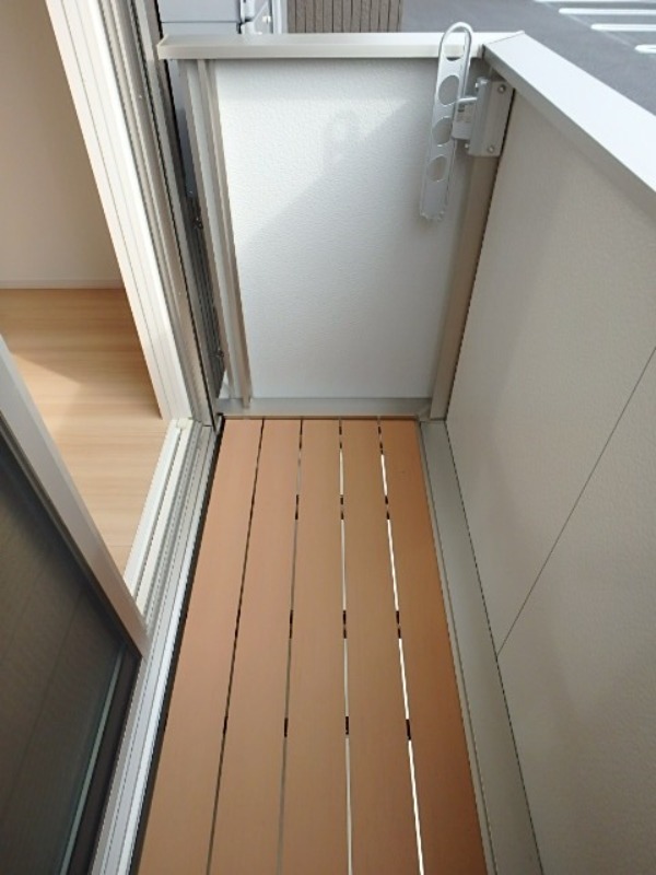 バルコニー　図面と現状に相違がある場合には現状を優先