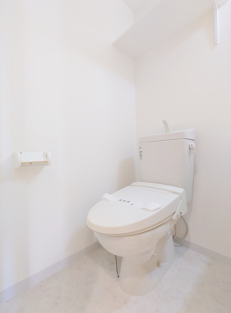 トイレ　暖房便座付シャワートイレ