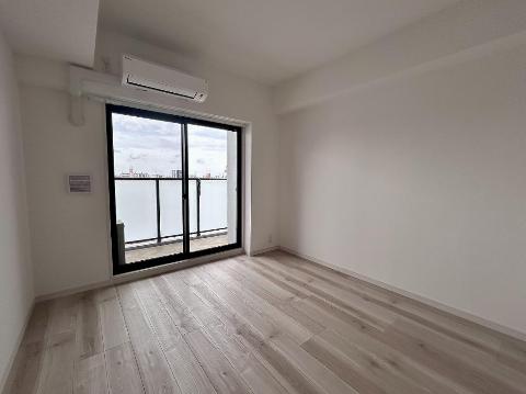 居室・リビング　室内