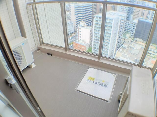 バルコニー　外からの目が気にならないバルコニーで洗濯物が干せます