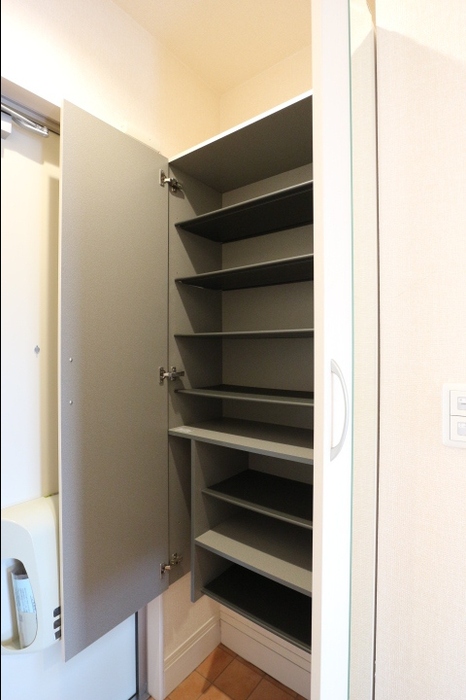 玄関　シューズボックス