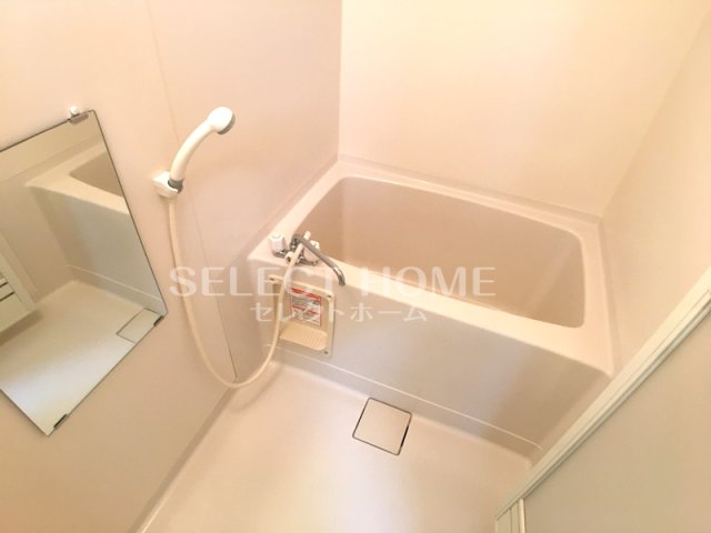 バス・シャワールーム　ゆったり過ごせるお風呂です 同型タイプ