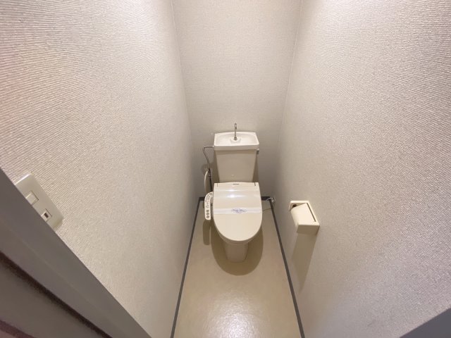 トイレ　別部屋イメージ写真