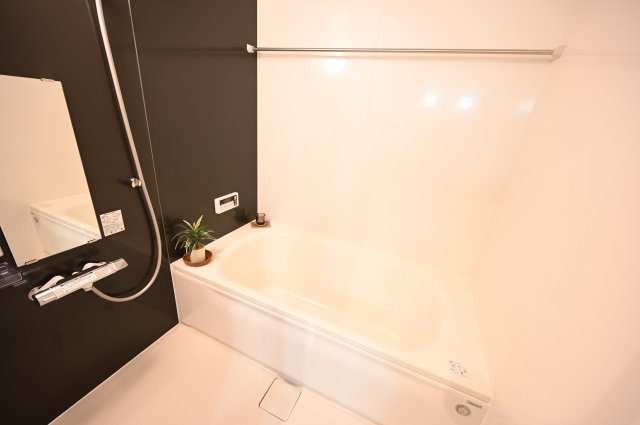 バス・シャワールーム　同物件別部屋写真