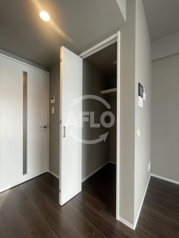 収納　ファーストフィオーレ大阪ウエストウェルビング　クローゼット