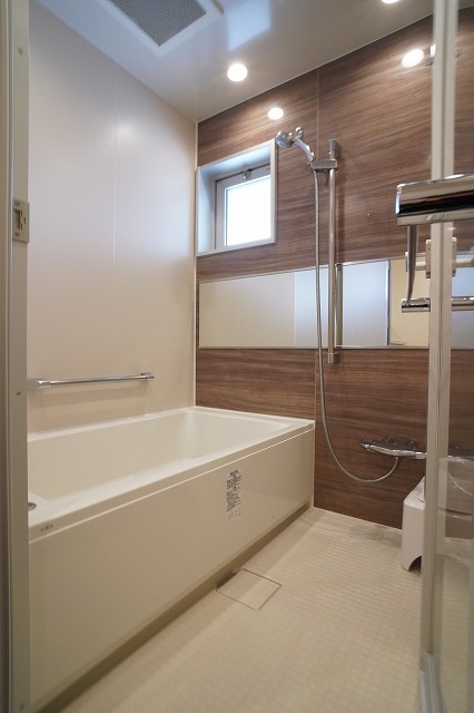 バス・シャワールーム　バス