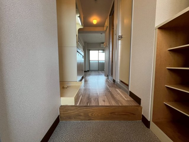 玄関　詳細は、RISUMO江坂本店までお問合せください♪