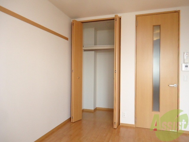 収納　収納たっぷりのお部屋、荷物が多くても安心ですね