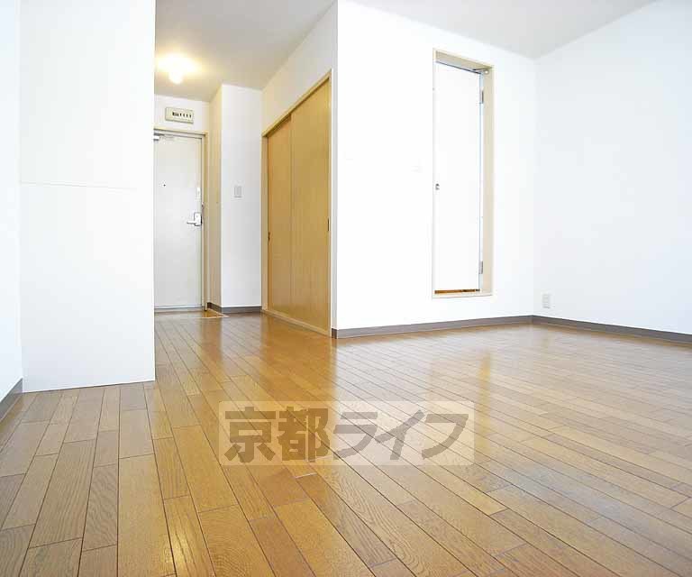 居室・リビング　綺麗な室内です。