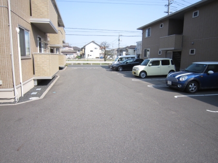 駐車場　駐車スペースもあります