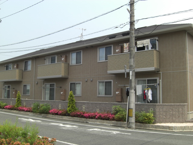 建物外観　落ち着いた雰囲気の外観です