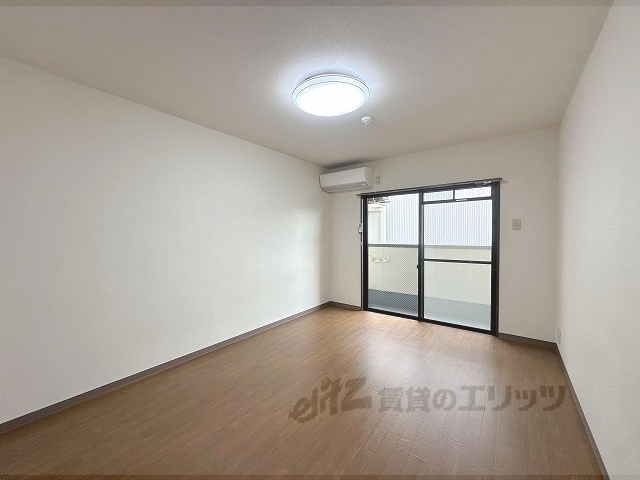 キッチン　調理スペースもあり、お料理も快適。