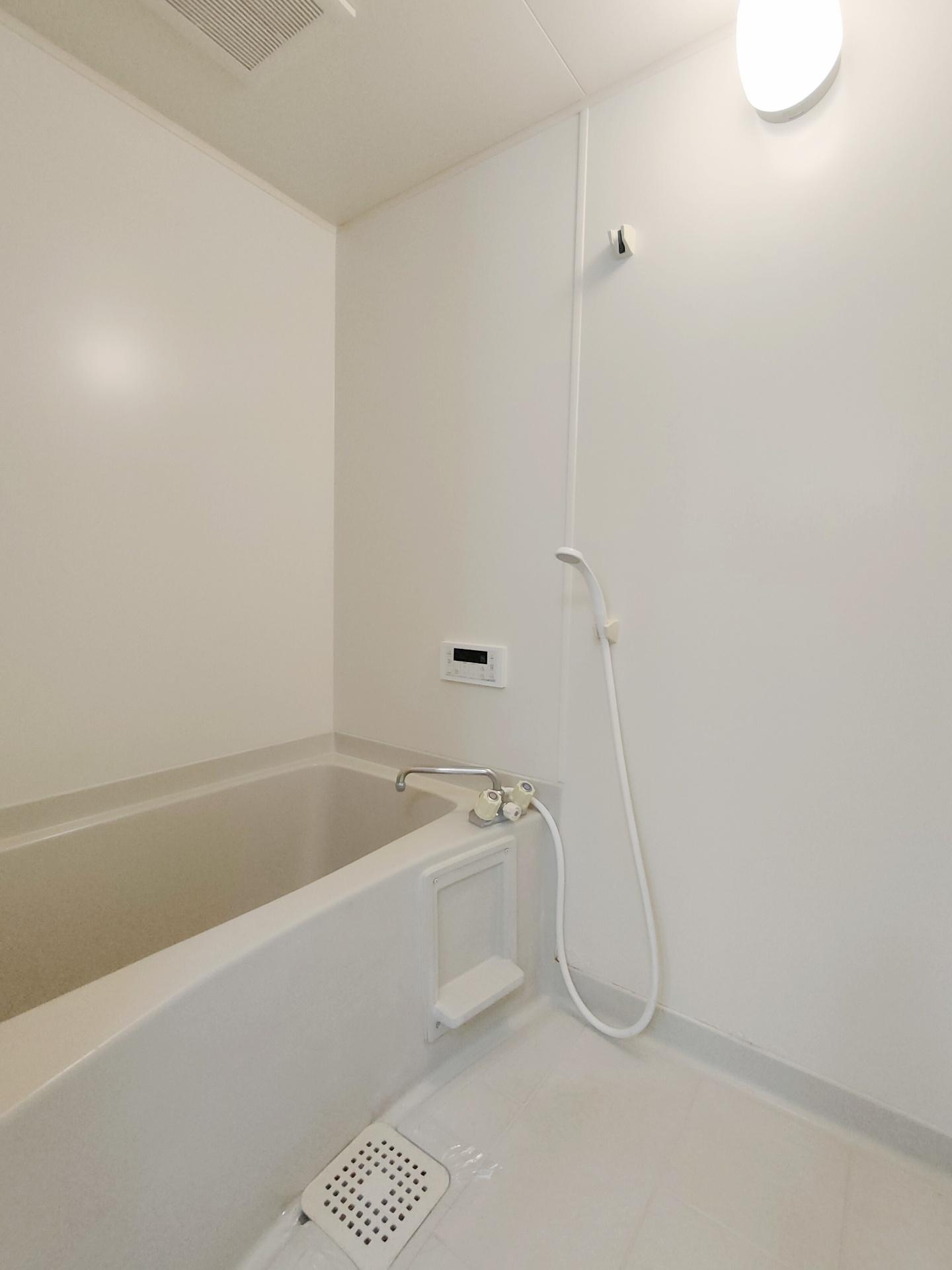 バス・シャワールーム　バスルーム