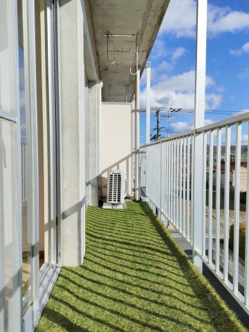 バルコニー　ベランダ(人工芝設置)