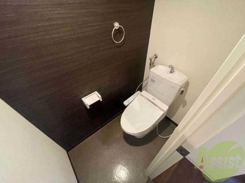 トイレ　ウォシュレット機能がついたトイレ。安心して使用できますね。