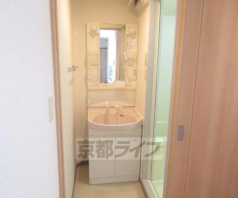 洗面設備　キレイな洗面所