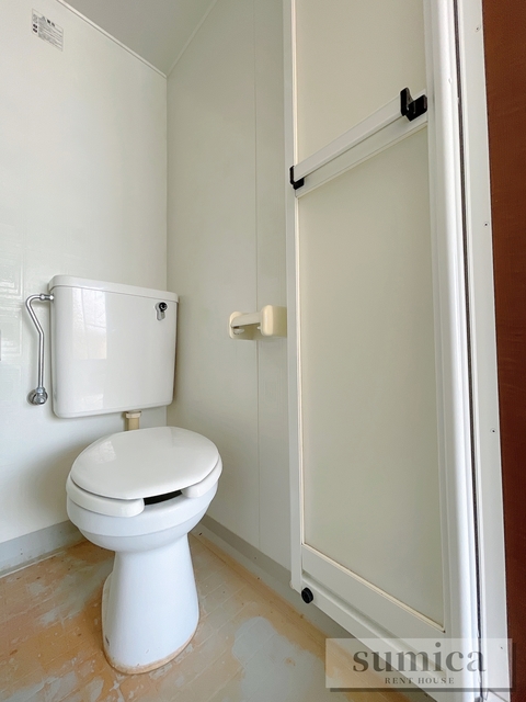 トイレ　リフォーム前の写真ですので、今からリフォーム入ります♪♪