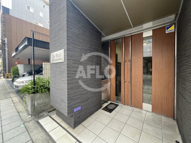 エントランス　D-Rest Nakanoshima　エントランス