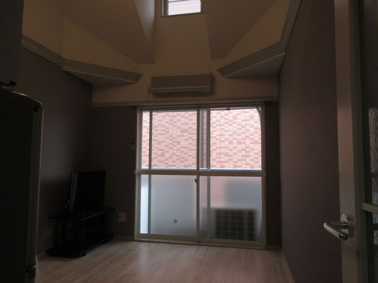 居室・リビング　ラ・グラシューズ町南