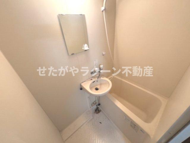 バス・シャワールーム　別部屋の写真です