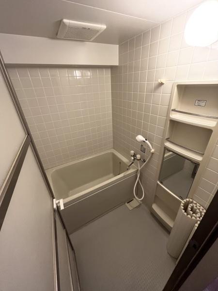 バス・シャワールーム　ゆったり広々バスルーム